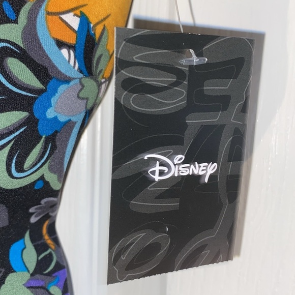 Disney The Lion King Simba Ladies Scrub Top Short Sleeve Shirt Size XS Medical - Picture 6 of 11